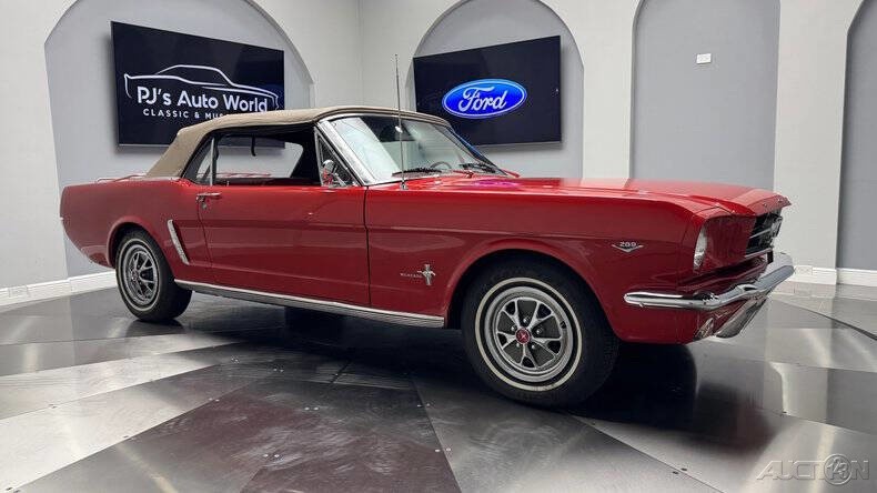 Ford-Mustang-1965-10