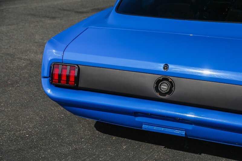 Ford-Mustang-1965-11