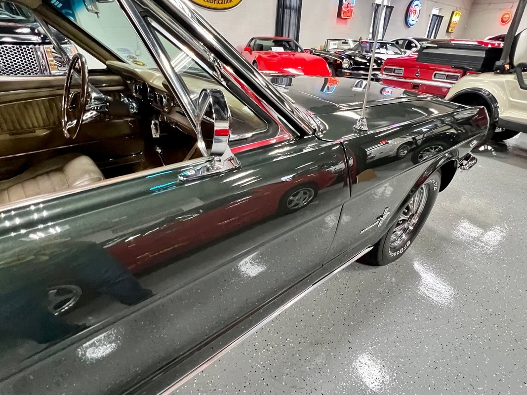 Ford-Mustang-1965-17