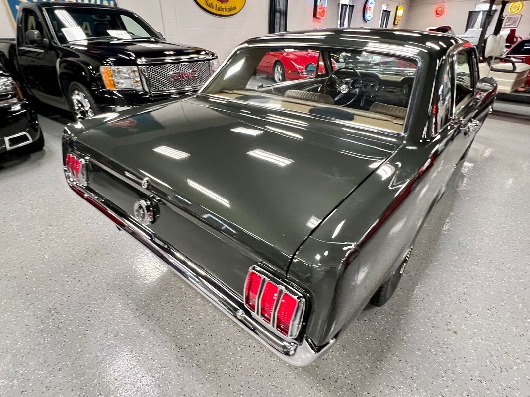 Ford-Mustang-1965-22