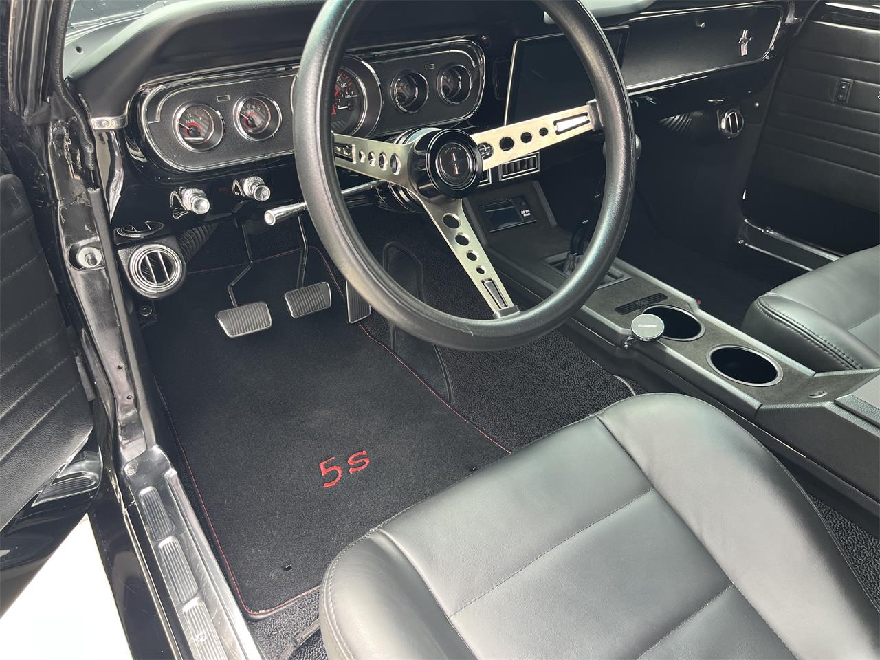 Ford-Mustang-1965-Black-Black-1