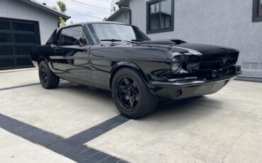 Ford-Mustang-1965-Black-Black-11