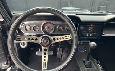 Ford-Mustang-1965-Black-Black-2