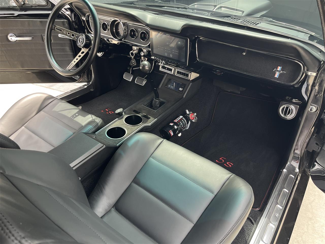 Ford-Mustang-1965-Black-Black-20