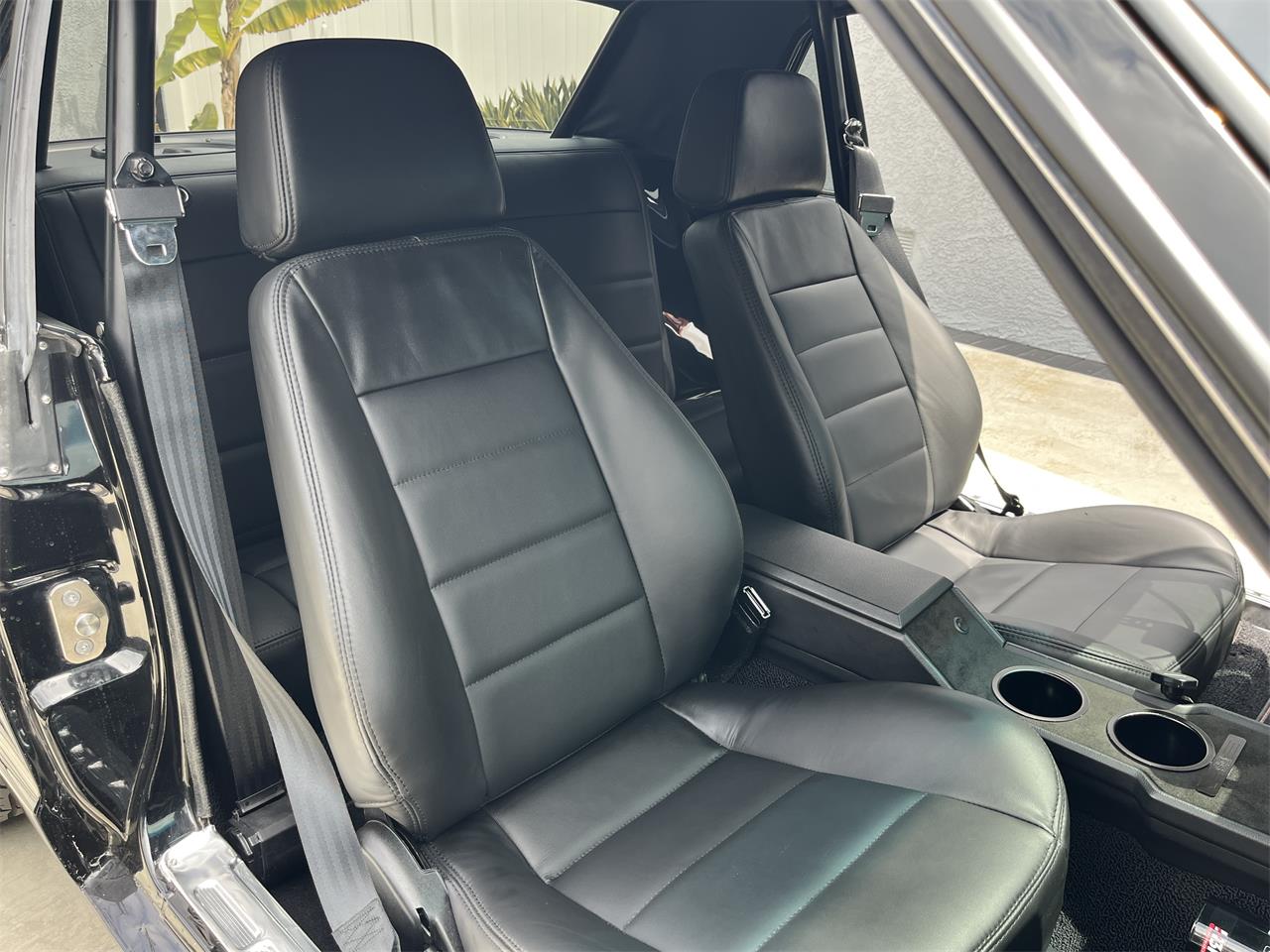 Ford-Mustang-1965-Black-Black-21