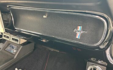 Ford-Mustang-1965-Black-Black-3