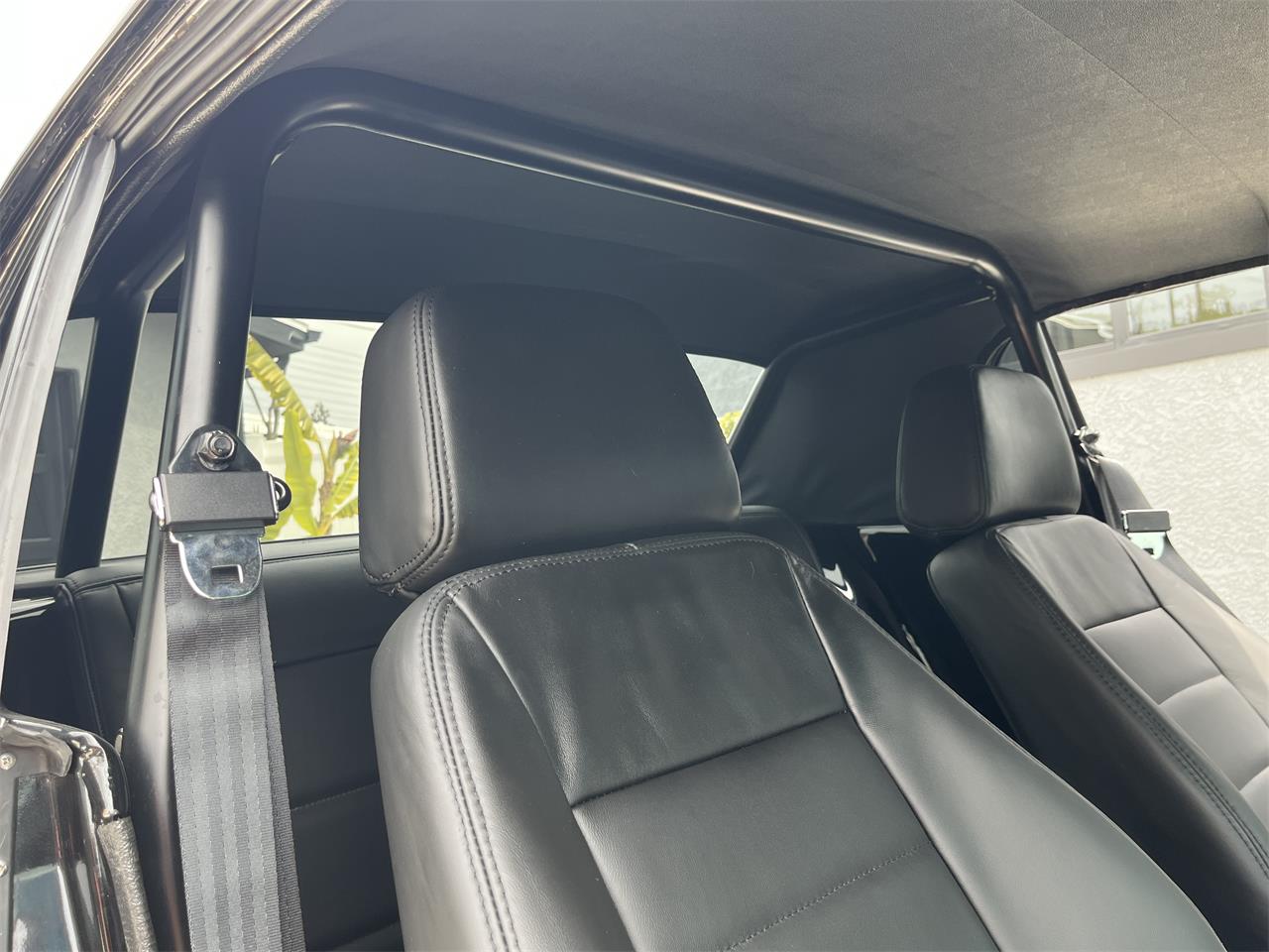 Ford-Mustang-1965-Black-Black-8