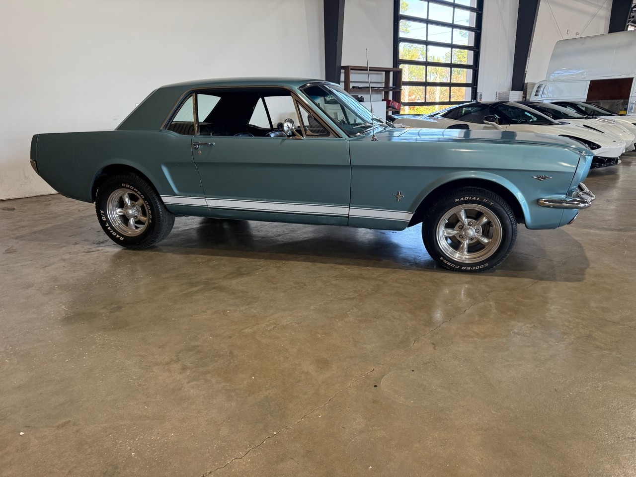 Ford-Mustang-1965-Classic-Car-5