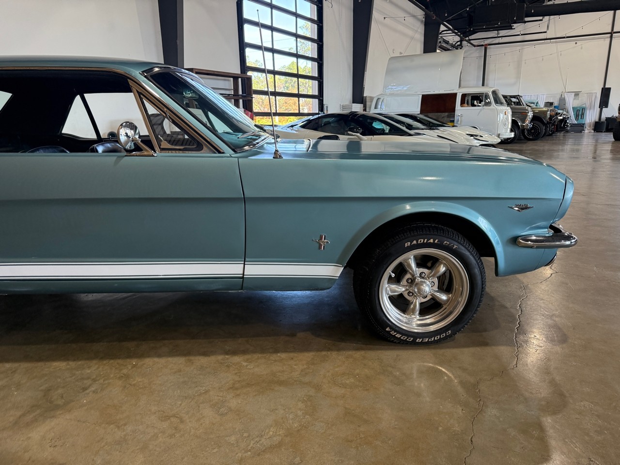 Ford-Mustang-1965-Classic-Car-6
