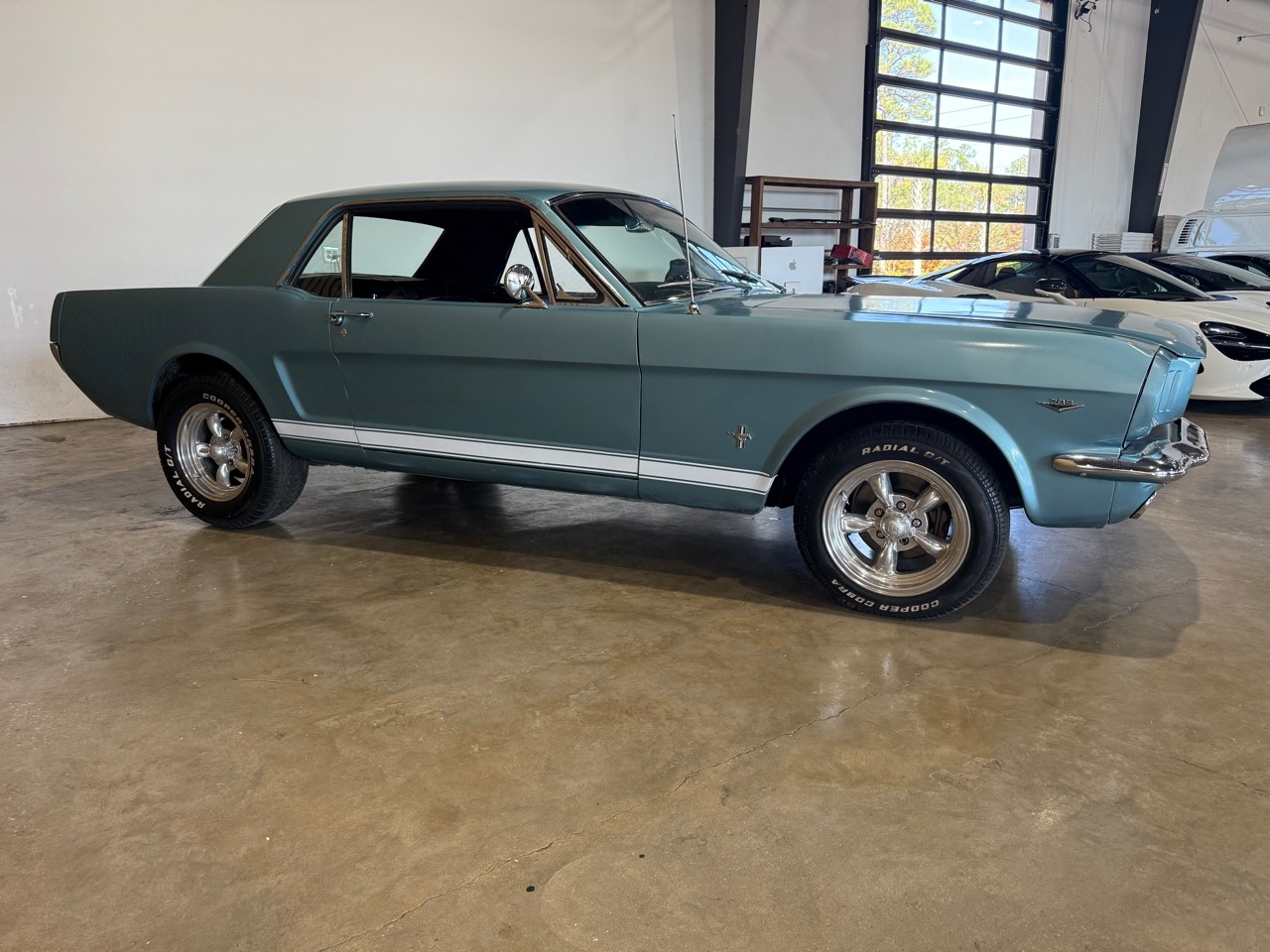 Ford Mustang 1965 Classic Car