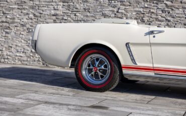 Ford-Mustang-1965-Convertible-11