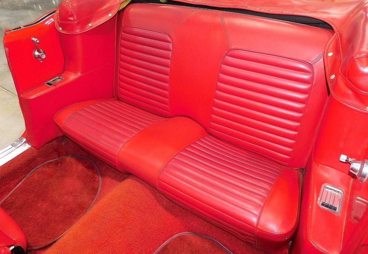 Ford-Mustang-1965-Convertible-11