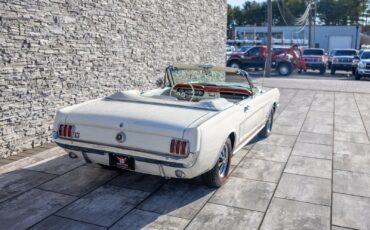 Ford-Mustang-1965-Convertible-14