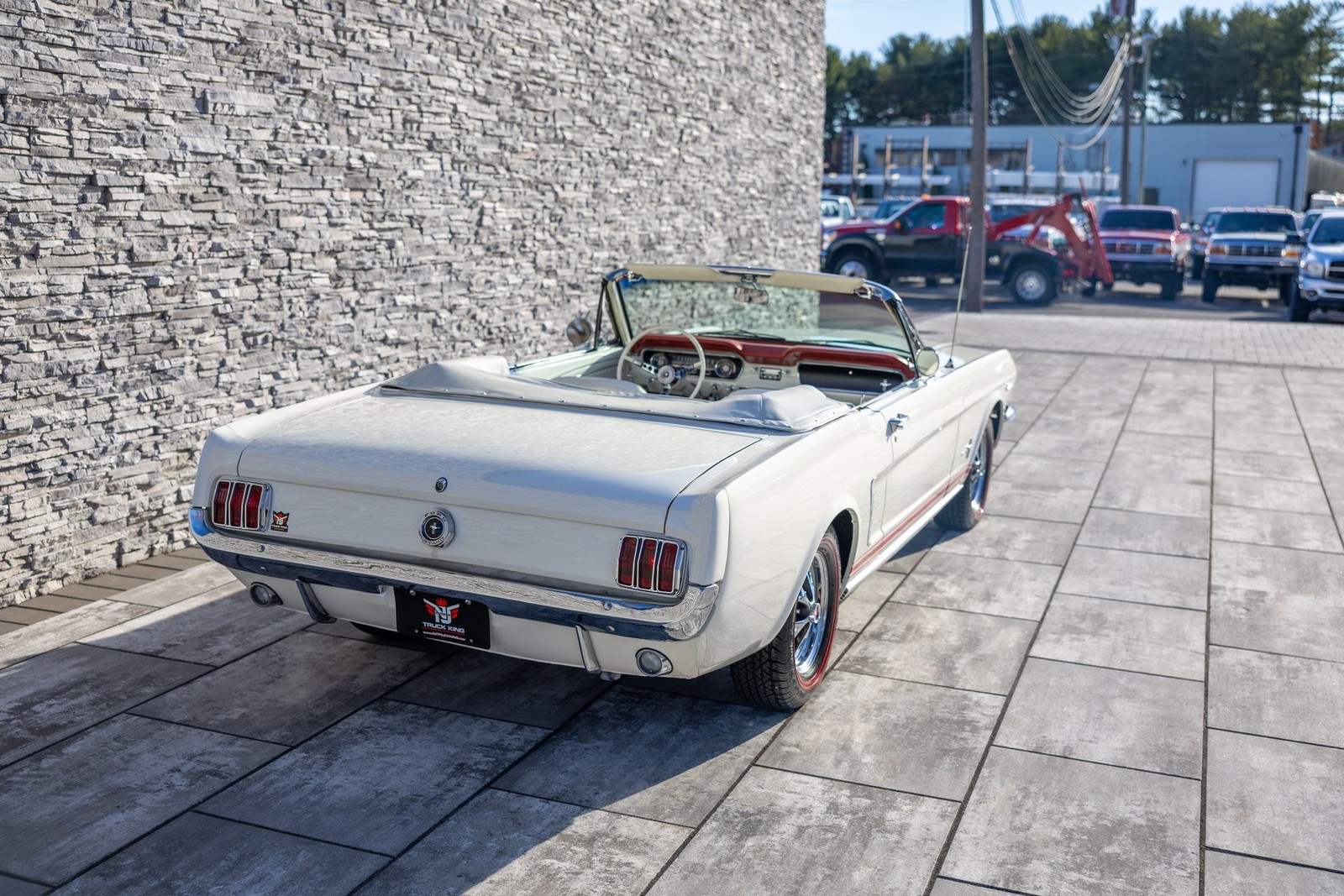 Ford-Mustang-1965-Convertible-14