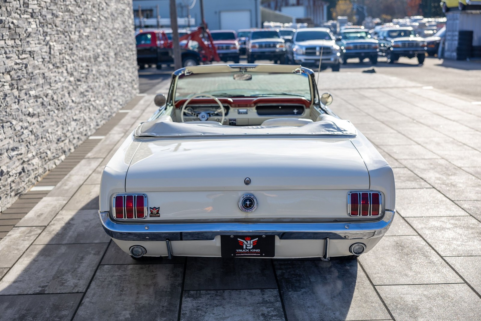 Ford-Mustang-1965-Convertible-15
