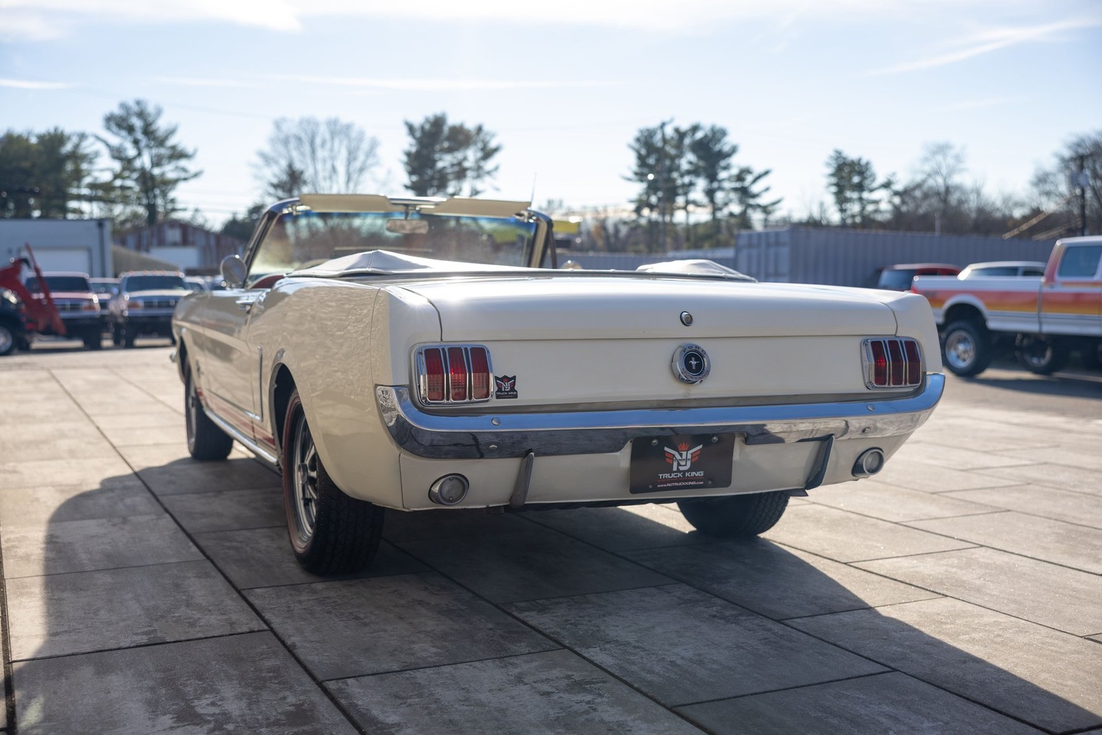 Ford-Mustang-1965-Convertible-16