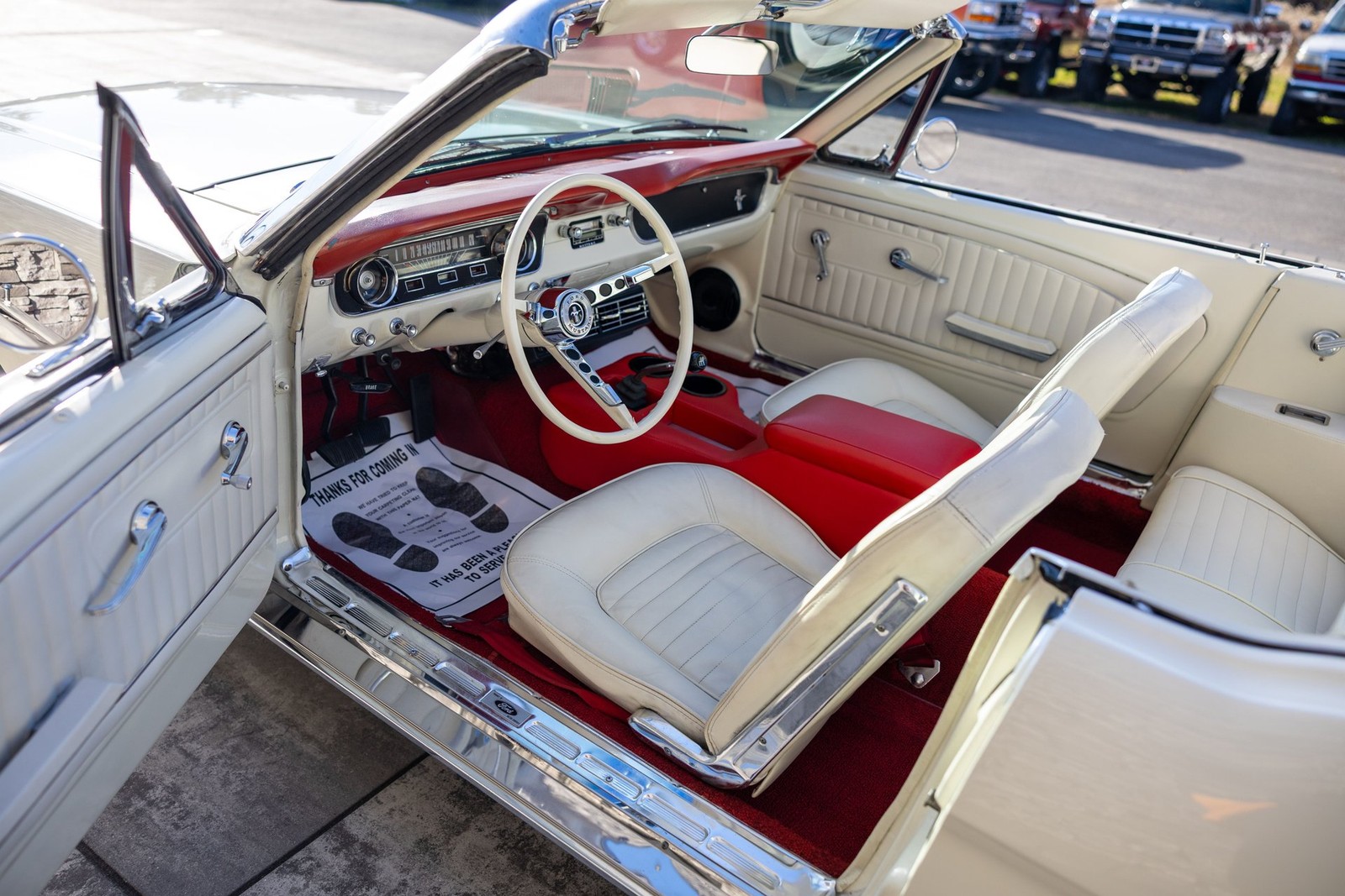 Ford-Mustang-1965-Convertible-18