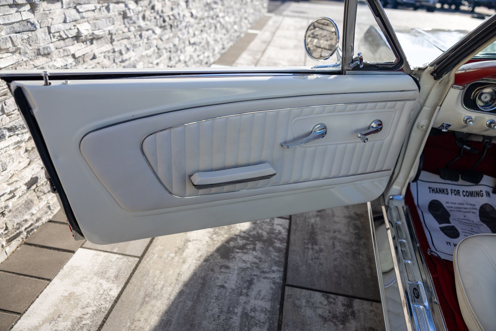 Ford-Mustang-1965-Convertible-19