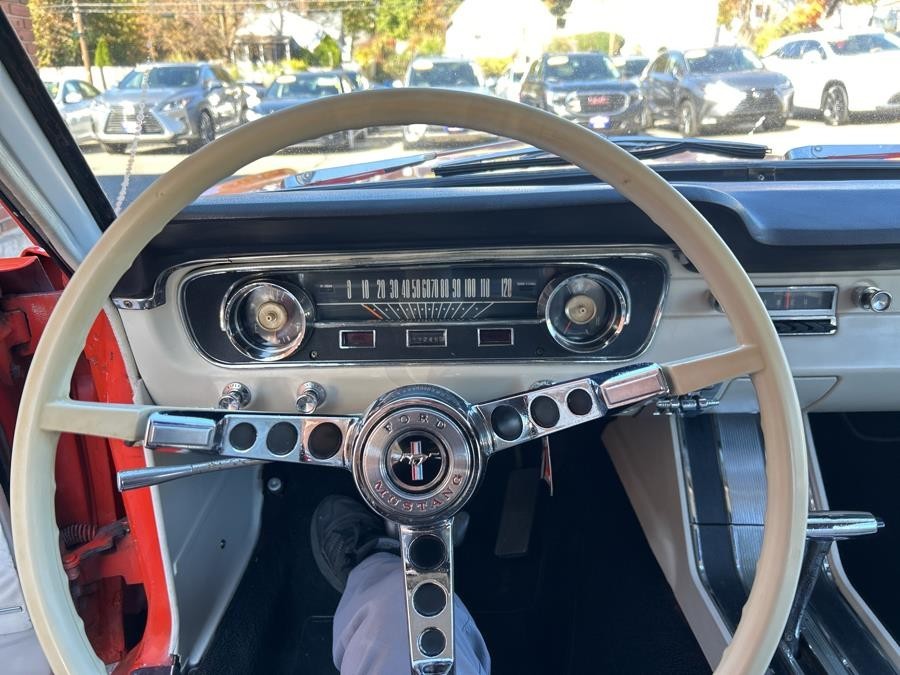 Ford-Mustang-1965-Convertible-19