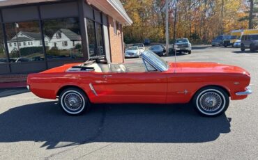 Ford-Mustang-1965-Convertible-2