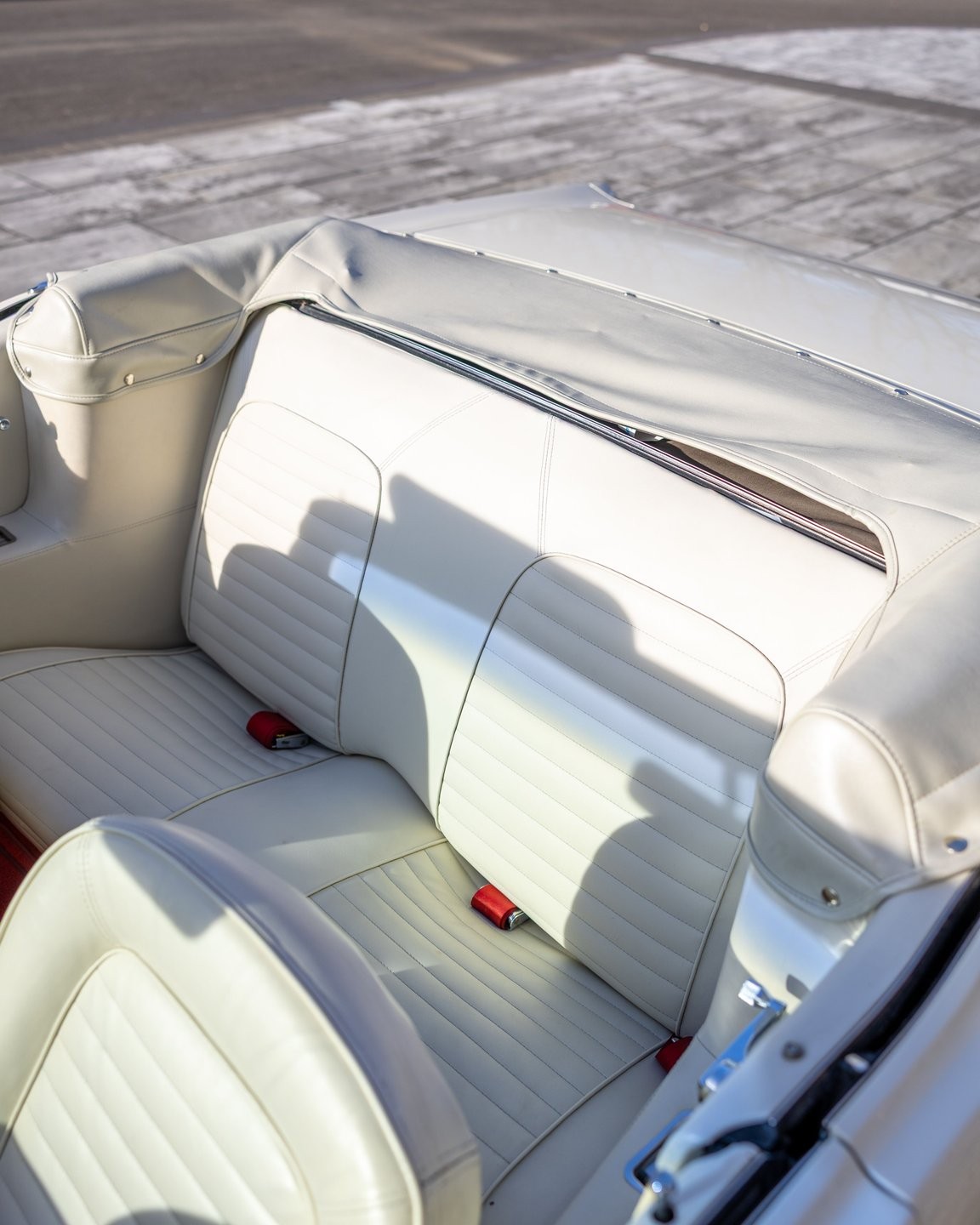 Ford-Mustang-1965-Convertible-21