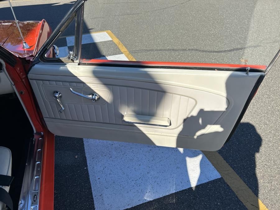 Ford-Mustang-1965-Convertible-25