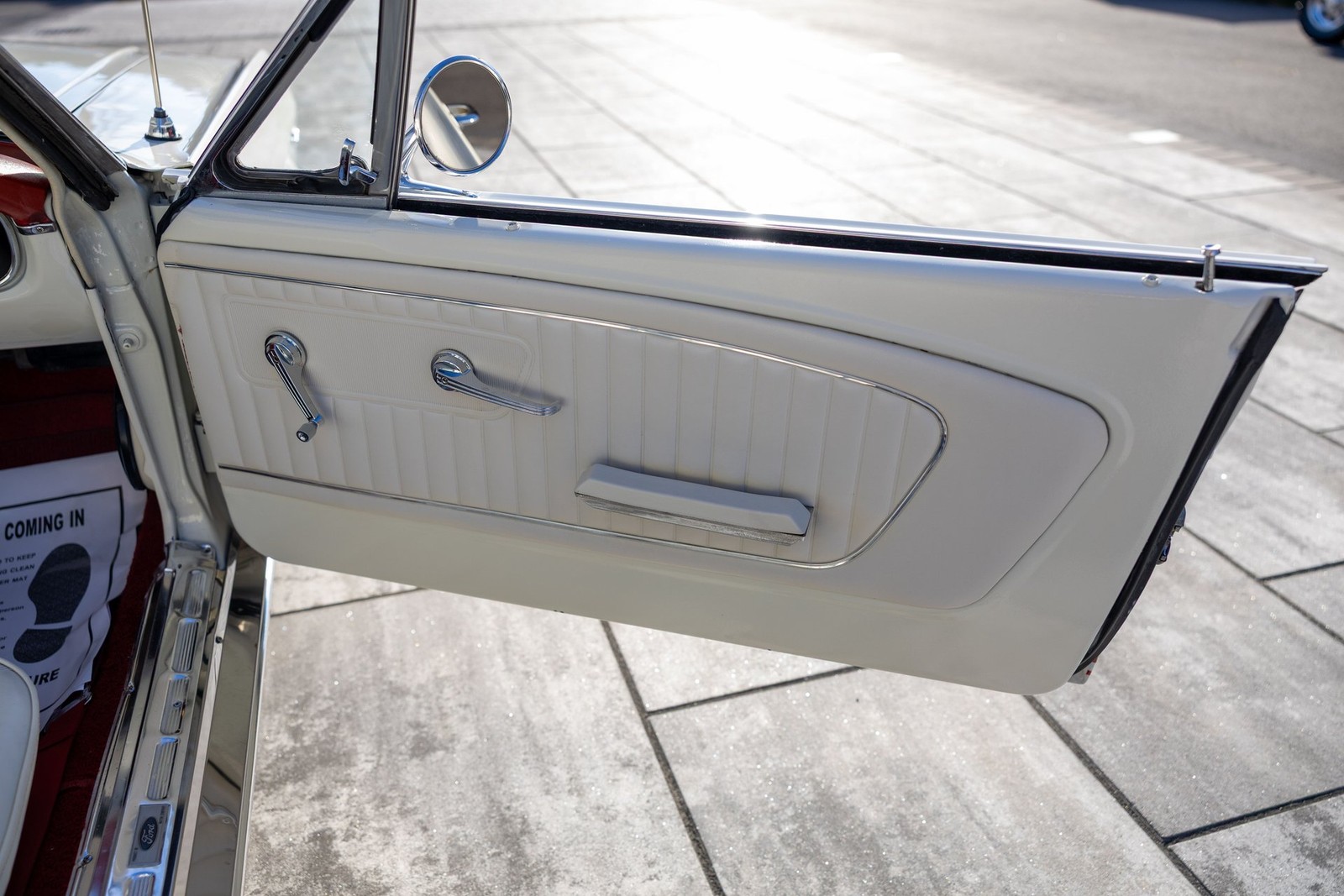 Ford-Mustang-1965-Convertible-26