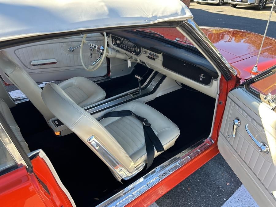 Ford-Mustang-1965-Convertible-26