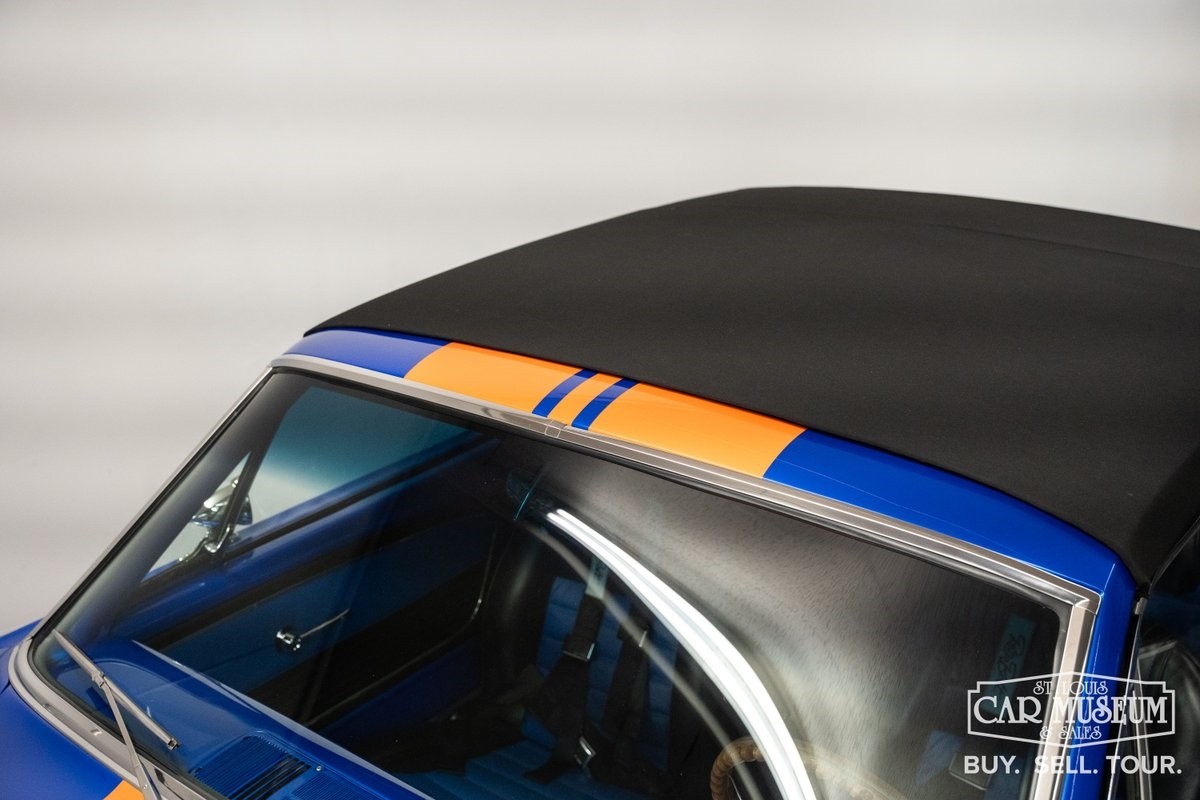 Ford-Mustang-1965-Convertible-27