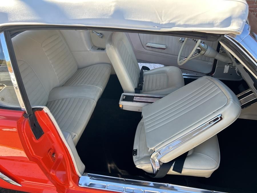 Ford-Mustang-1965-Convertible-27