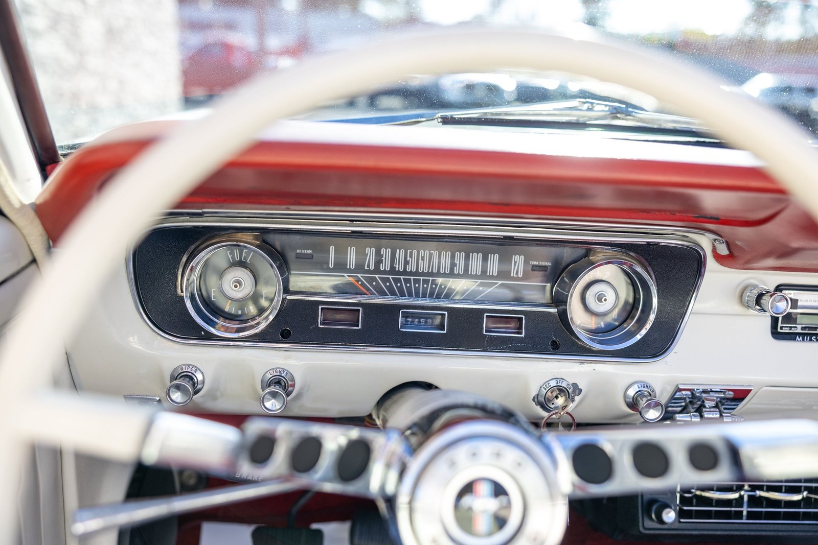 Ford-Mustang-1965-Convertible-30