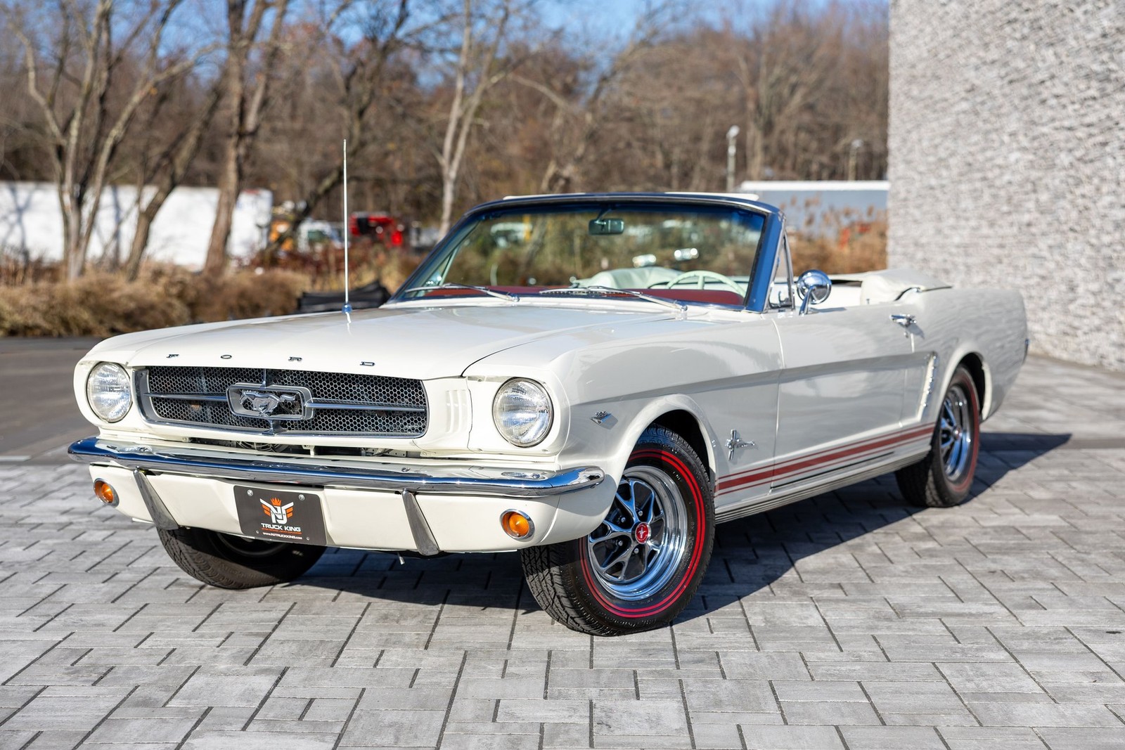 Ford-Mustang-1965-Convertible