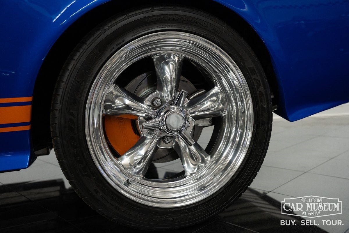 Ford-Mustang-1965-Convertible-33