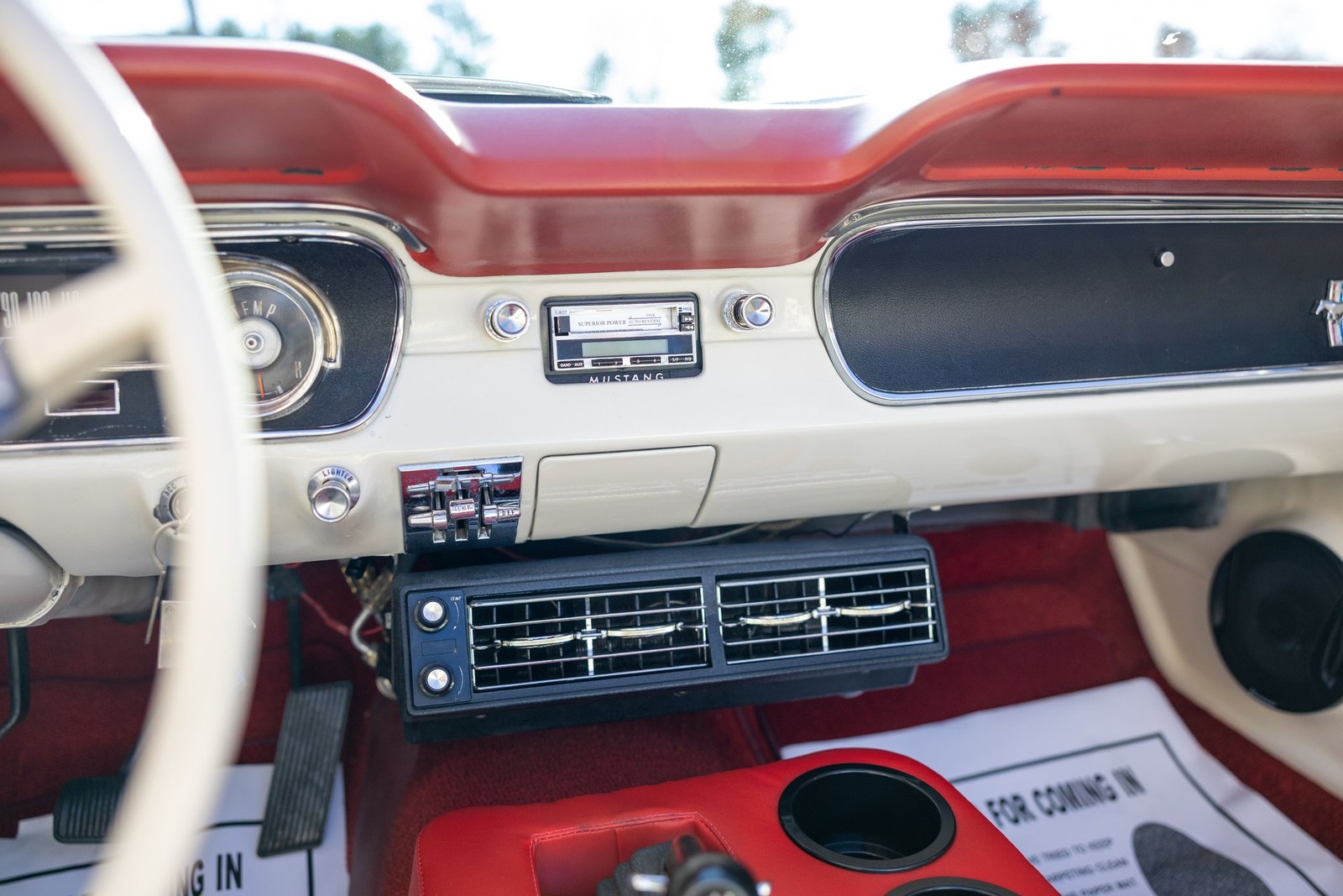 Ford-Mustang-1965-Convertible-33