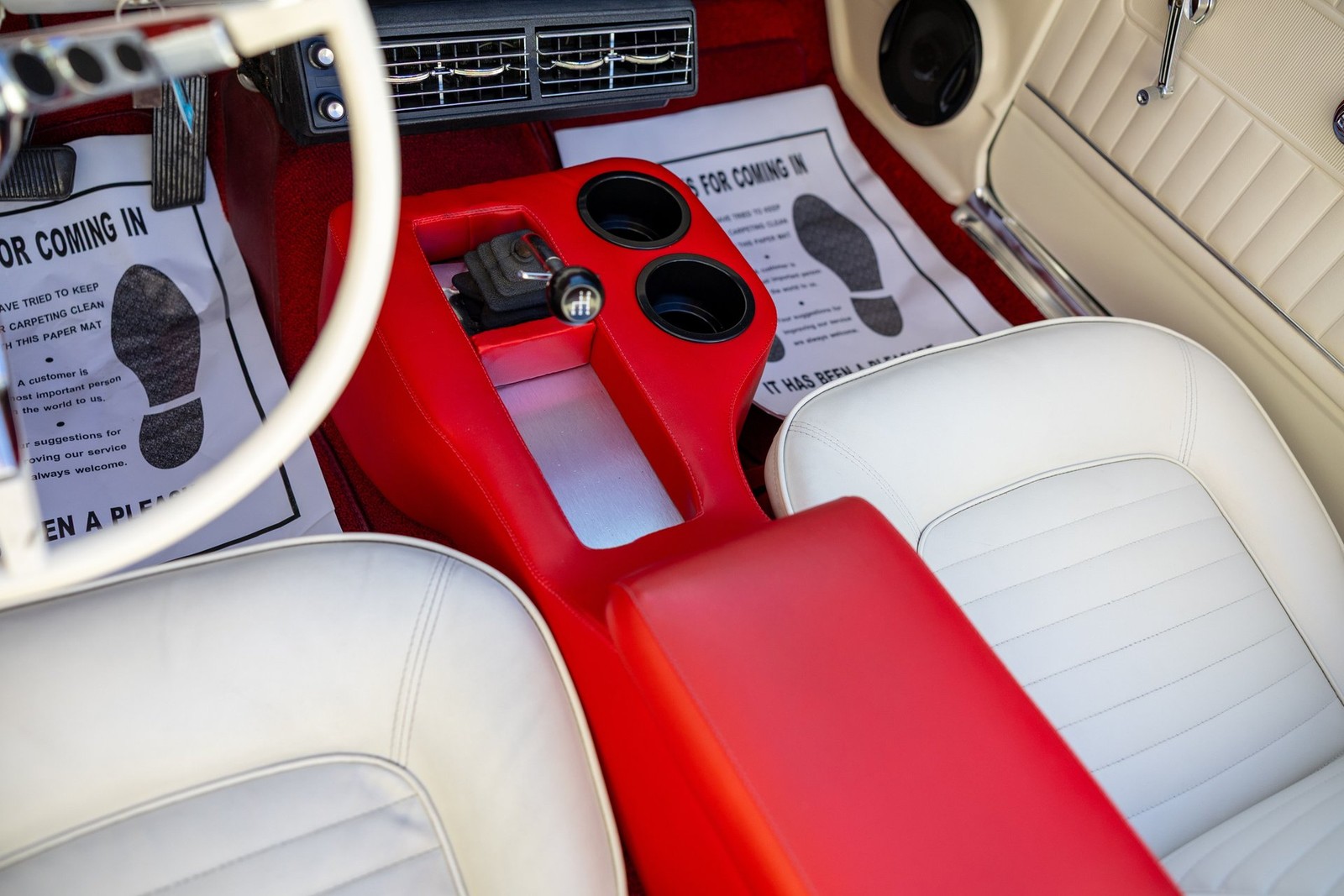 Ford-Mustang-1965-Convertible-36