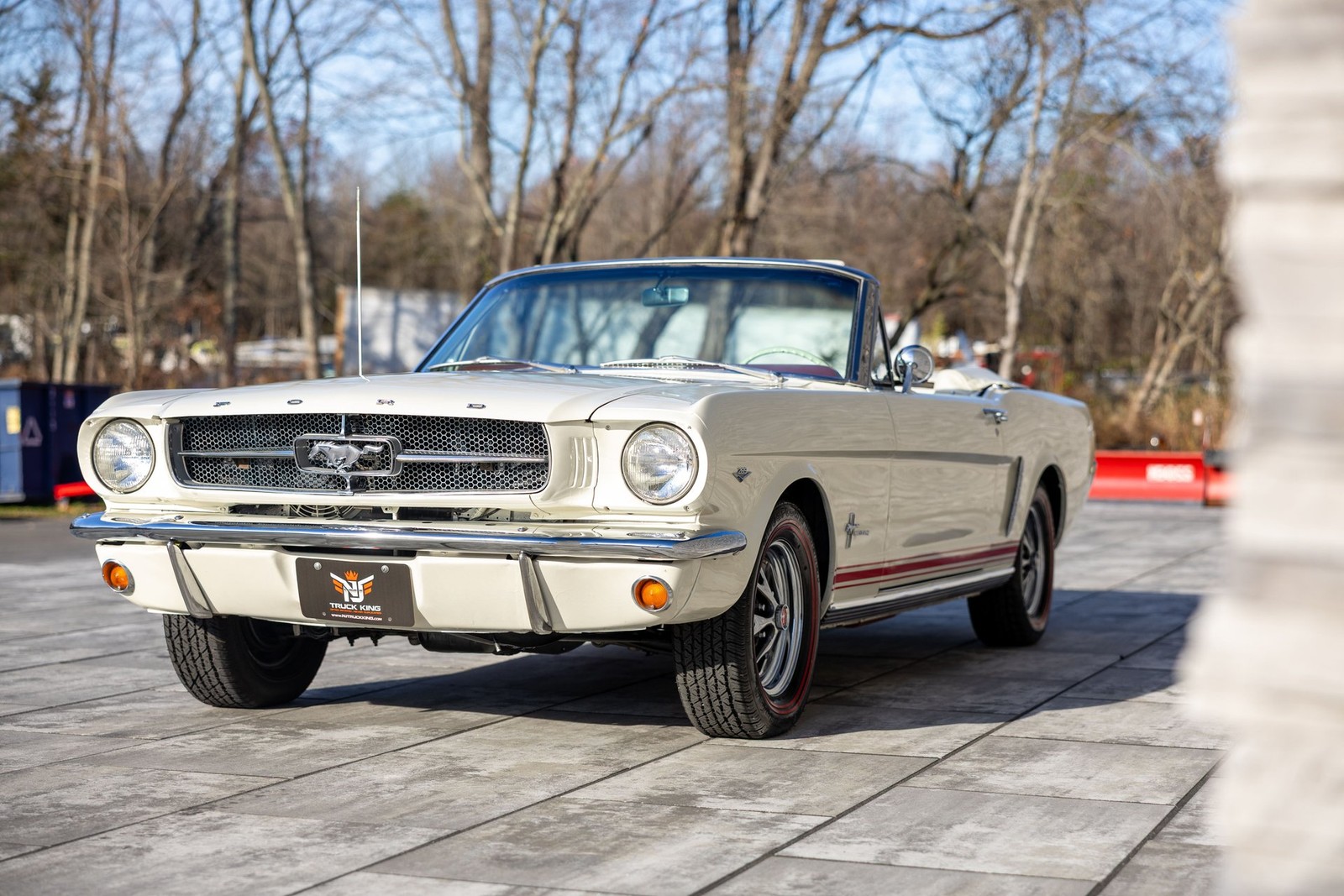 Ford-Mustang-1965-Convertible-5