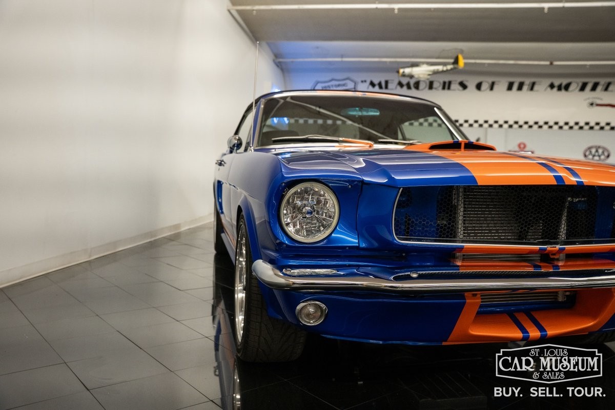 Ford-Mustang-1965-Convertible-5