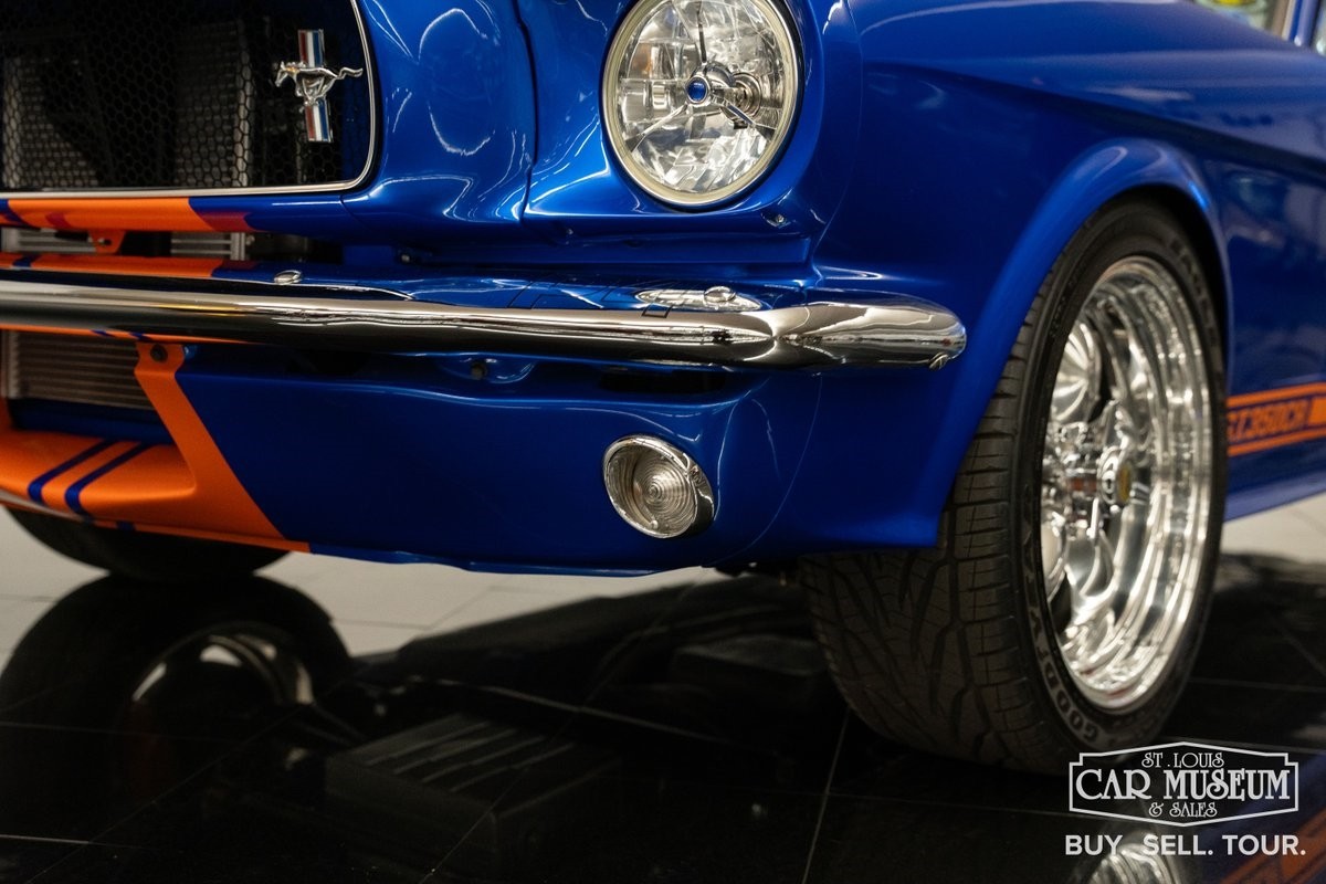 Ford-Mustang-1965-Convertible-9