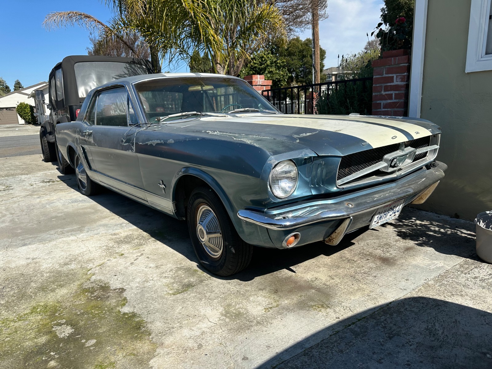 Ford-Mustang-1965-Coupe-1
