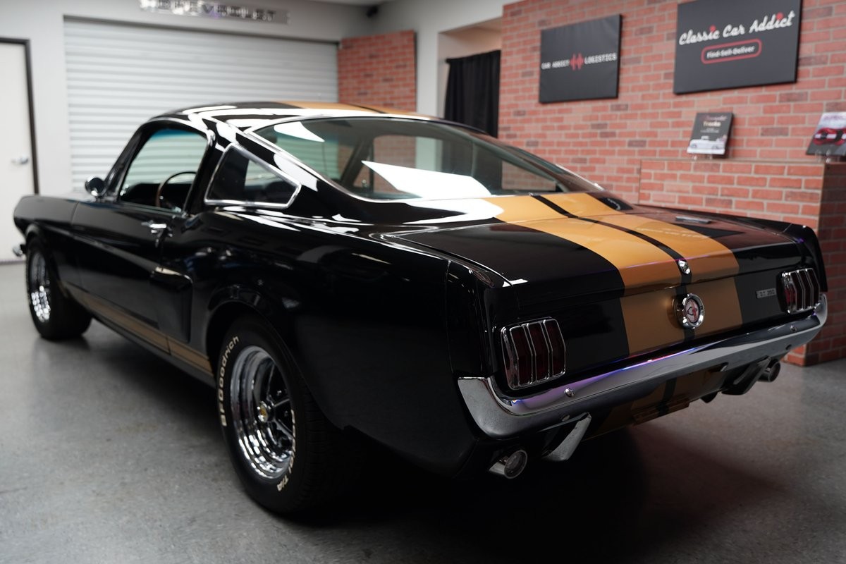 Ford-Mustang-1965-Coupe-10