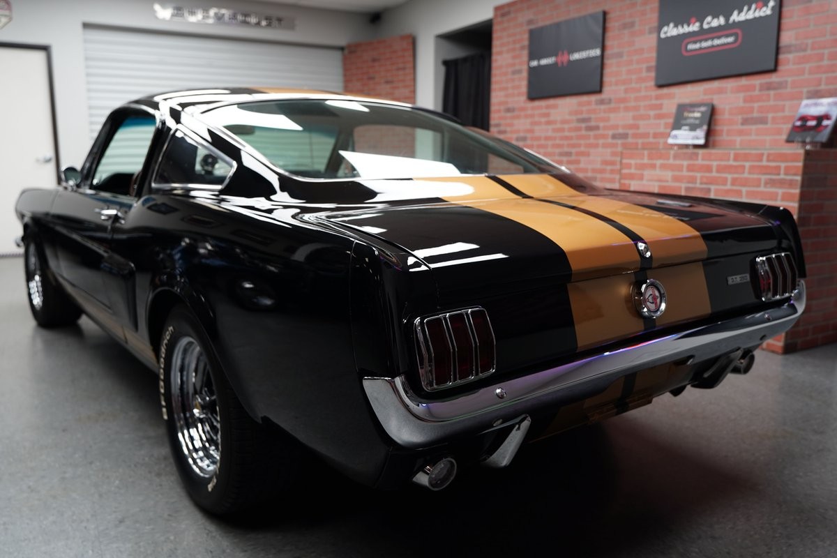 Ford-Mustang-1965-Coupe-12