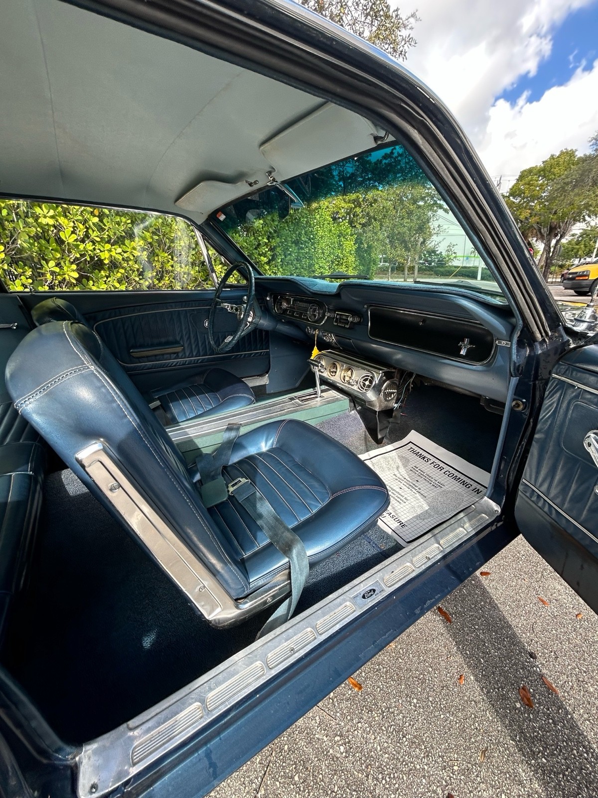 Ford-Mustang-1965-Coupe-17