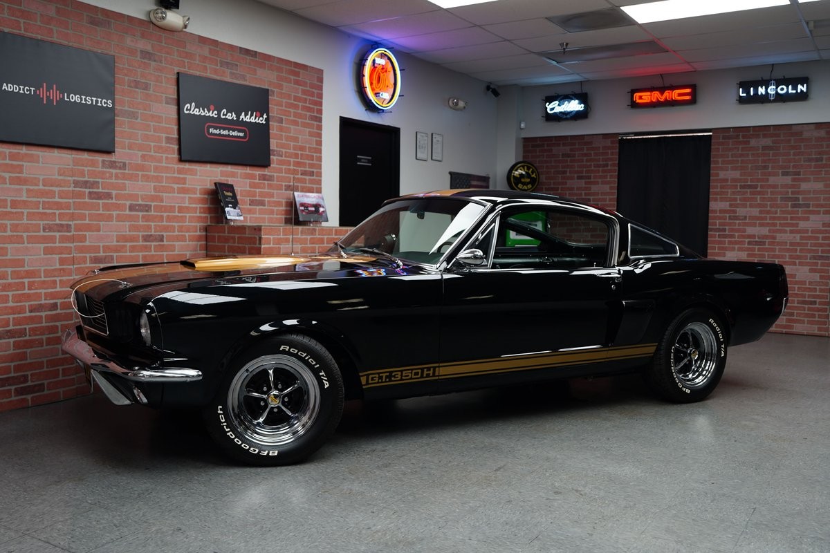 Ford-Mustang-1965-Coupe-2