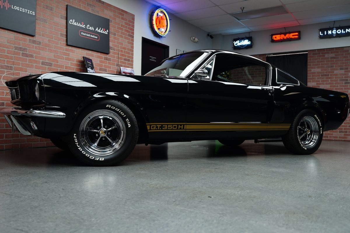 Ford-Mustang-1965-Coupe-3