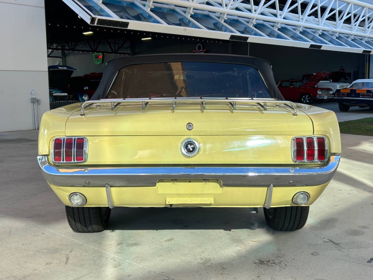 Ford-Mustang-1965-Hatchback-13