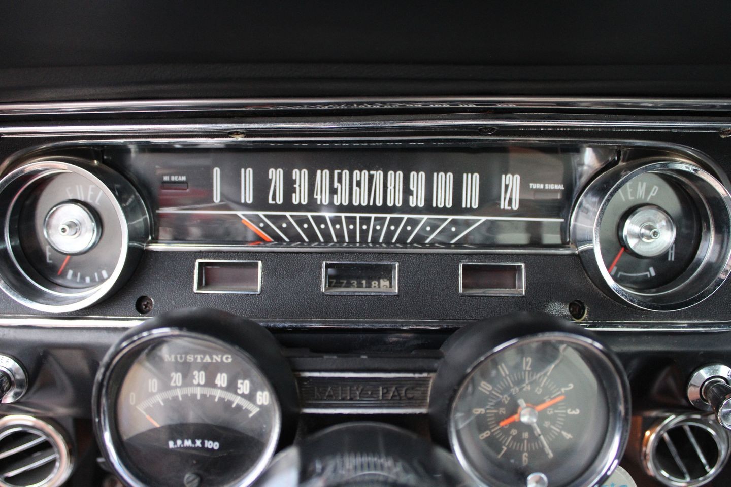 Ford-Mustang-1965-Other-32