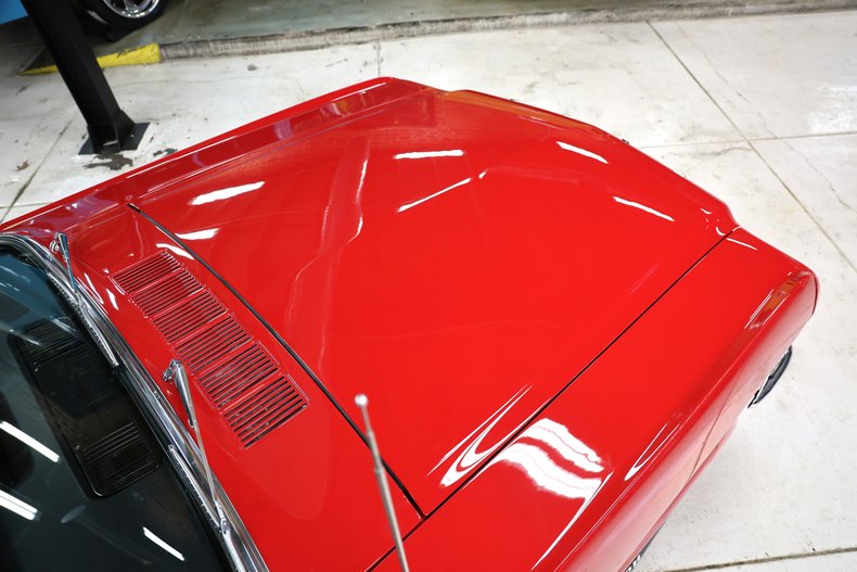 Ford-Mustang-1965-Rangoon-Red-Black-20