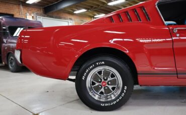 Ford-Mustang-1965-Rangoon-Red-Black-24