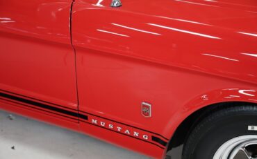 Ford-Mustang-1965-Rangoon-Red-Black-26