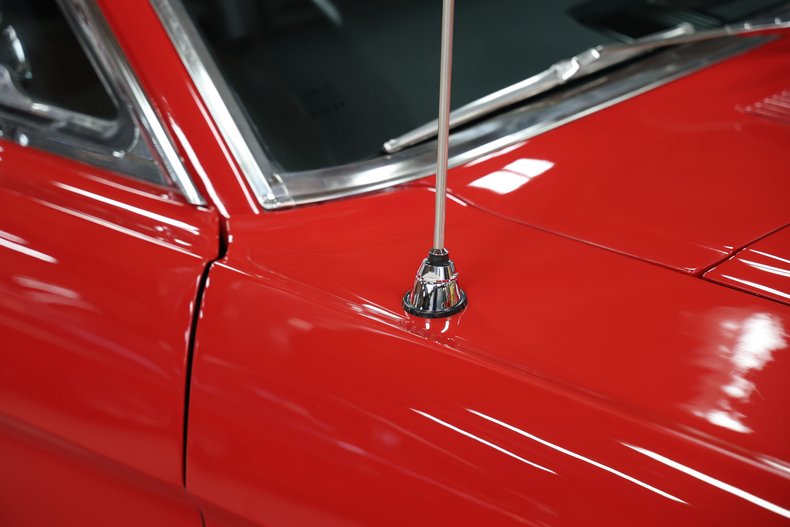 Ford-Mustang-1965-Rangoon-Red-Black-27